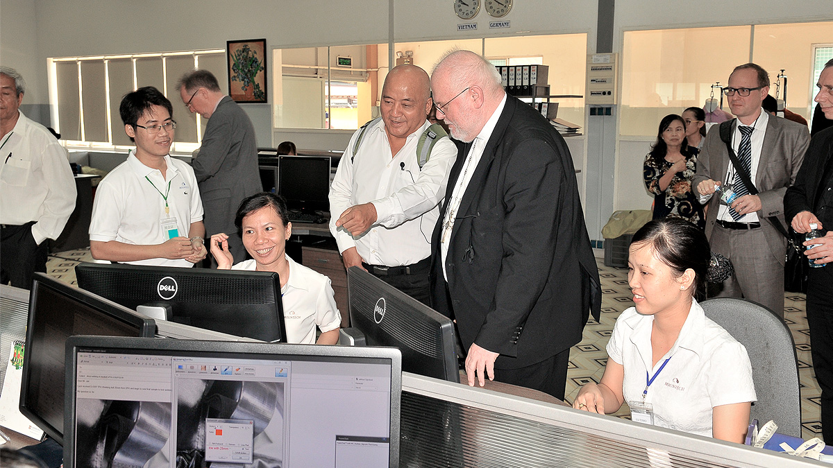 Kardinal Marx zu Gast in der Open Factory