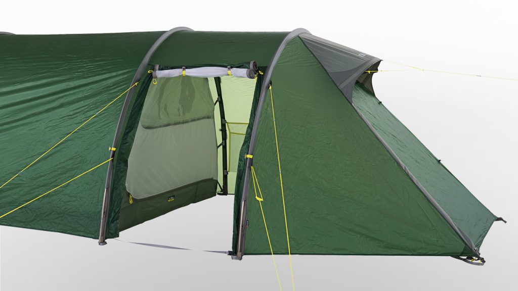 Polar van Tatonka - zeer lichte trekkingtent voor drie personen. Met grote vestibule, voor- en zij-ingangen.